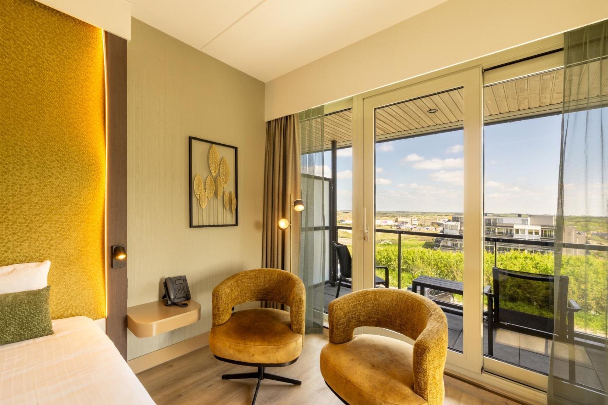 Twin Room Side Sea View