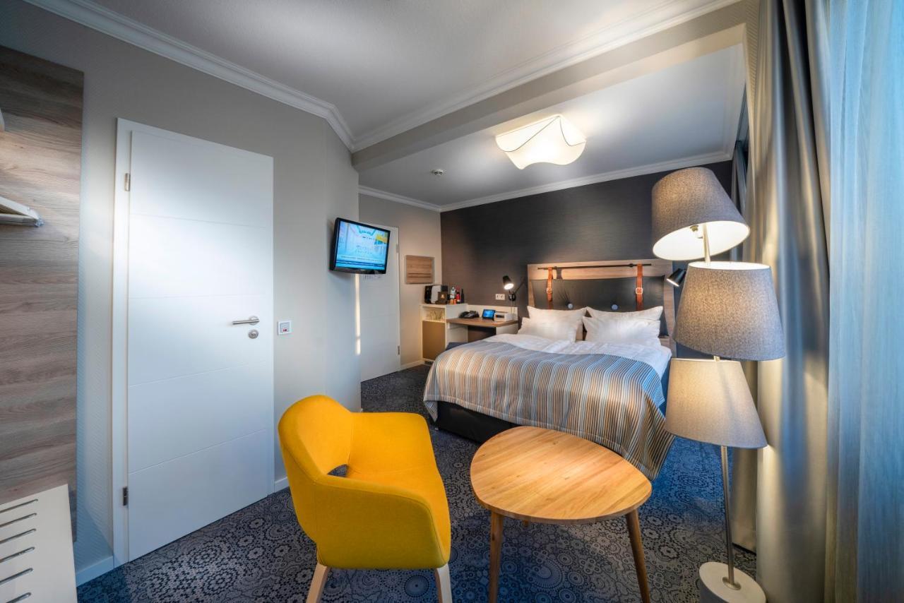 Comfort Double Room with Side Sea View,719542567:JPEG