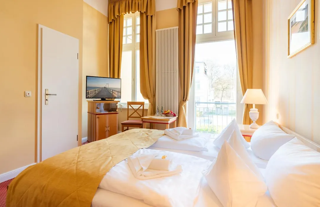 Strandhotel Möwe-1