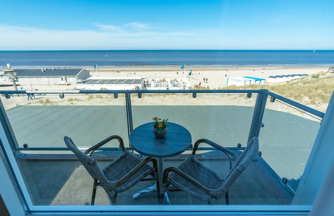 Strandhotel Noordzee-1