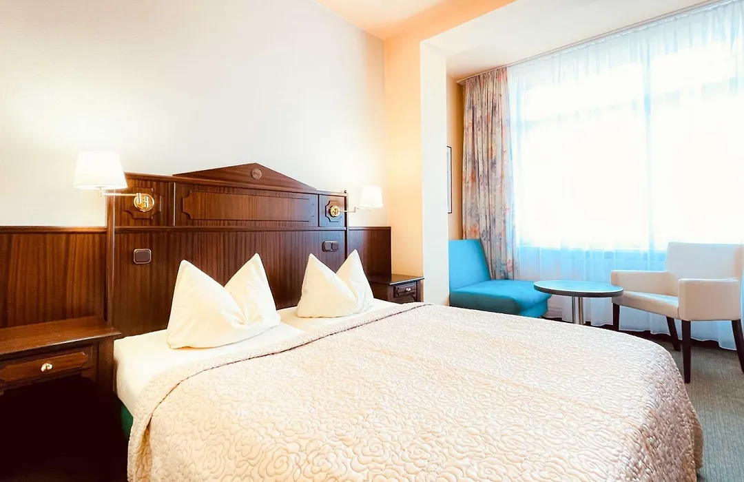 Strandhotel Graal-Müritz-1