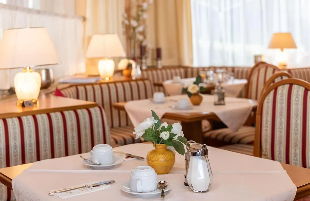 Strandhotel Schabus-1