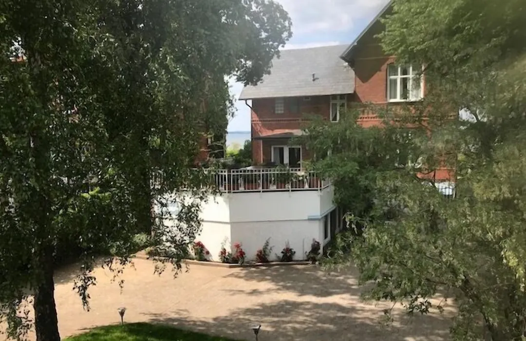 Kleines Strandhotel-1
