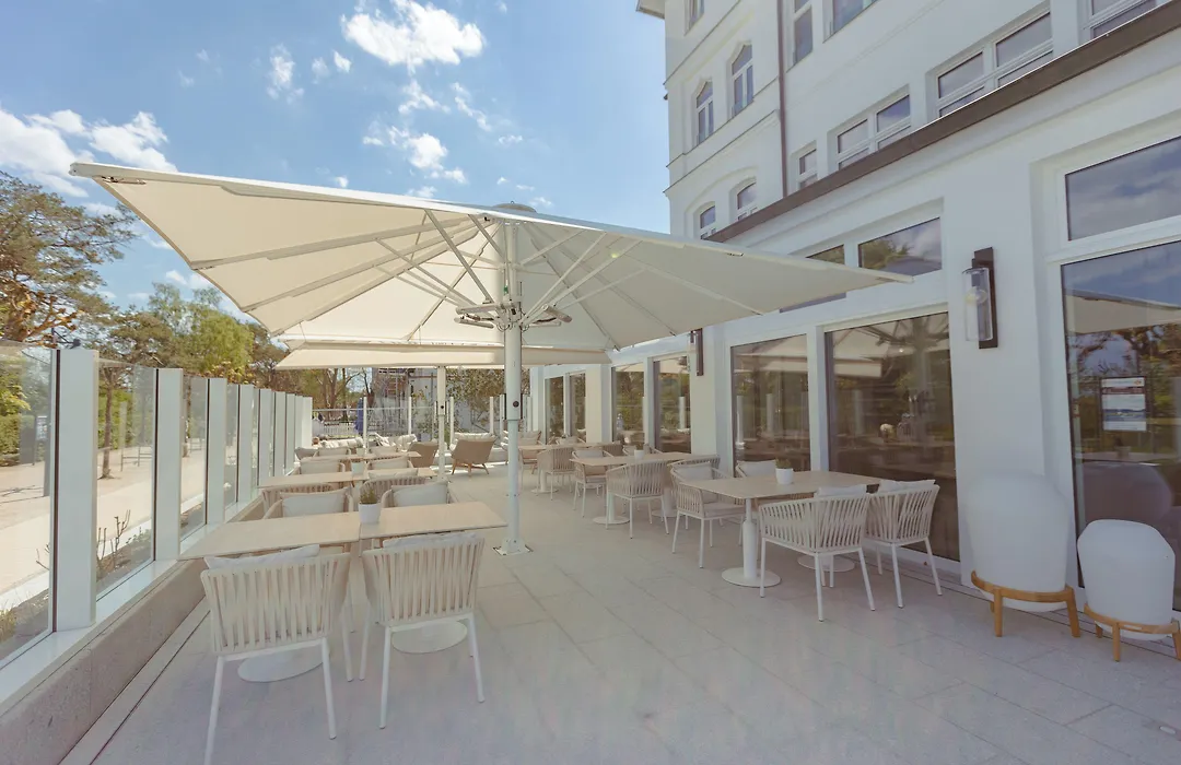 Strandhotel Ostende-1