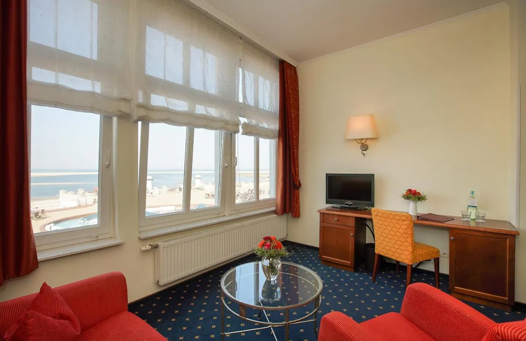 Strandhotel Vierjahreszeiten-1