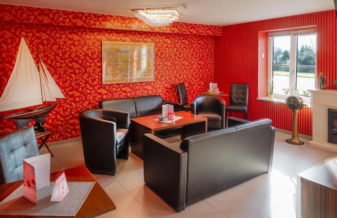 Strandhotel Dranske-1
