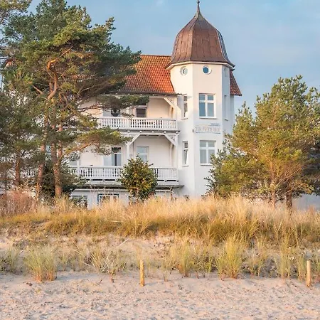 Strandhotel zur Promenade-3
