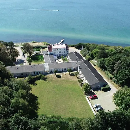 Strandhotel Rosnaes-2