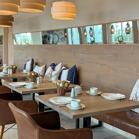 Strandhotel Miramar-3